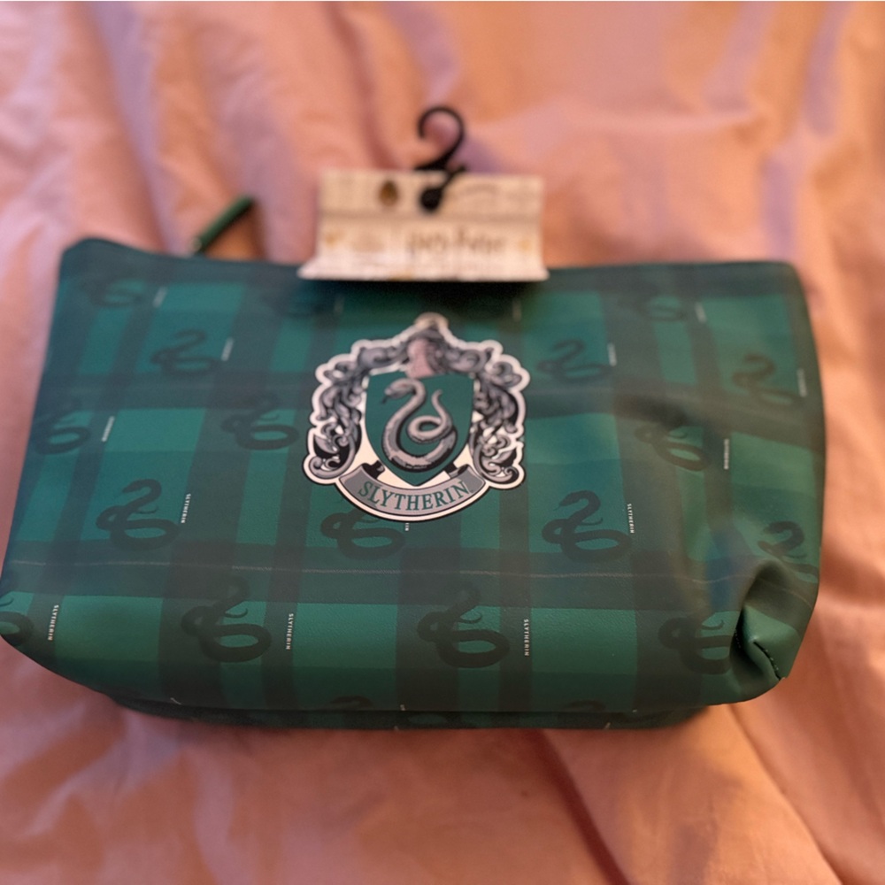Concept One Harry Potter Slytherin Green Plaid Travel Pouch